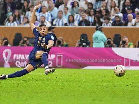 CĐV Argentina đã câm lặng