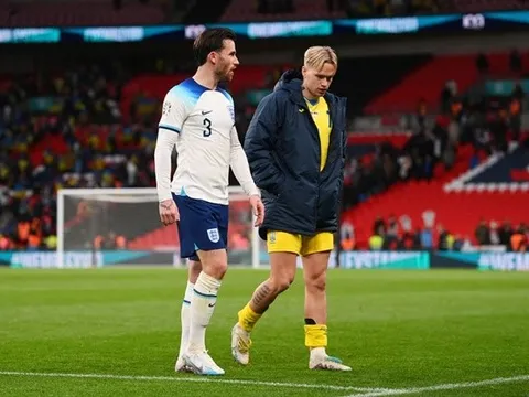 CĐV Chelsea chú ý hành động của Chilwell và Mudryk