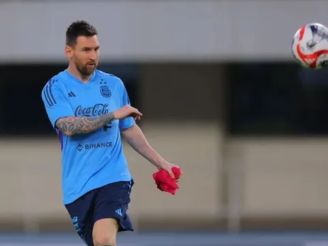 CĐV Indonesia mong Messi thi đấu