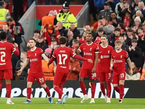 CĐV Liverpool choáng ngợp trước màn trình diễn bậc thầy