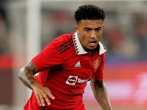 CĐV Man Utd mừng rơn vì hành động của Sancho