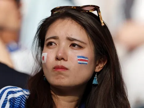 CĐV Nhật Bản thẫn thờ sau trận thua Costa Rica