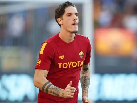 CĐV Roma điên loạn, muốn tống cổ 'cái gai' của Mourinho