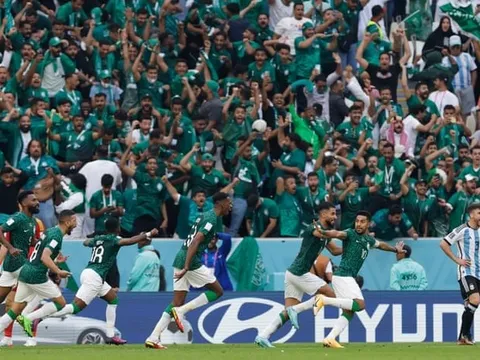 CĐV Saudi Arabia vỡ òa sau trận thắng Argentina