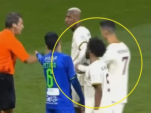CĐV tố Ronaldo tranh đá penalty của đồng đội