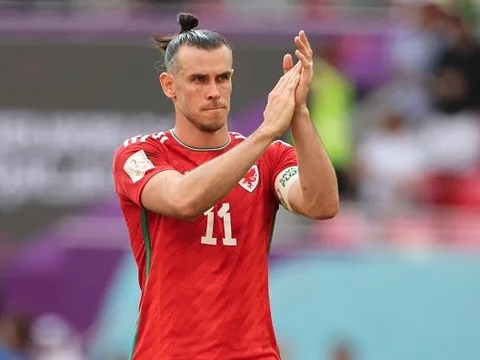 CĐV Xứ Wales qua đời ngay tại sân Ahmad bin Ali