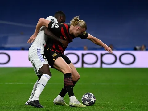 Cha Haaland làm hoen ố hình ảnh con trai