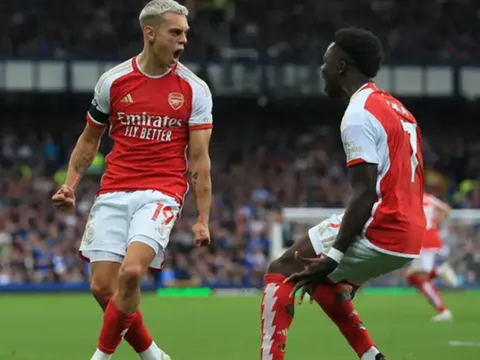 Chấm điểm Arsenal: Ba điểm 8; Người hùng phút 69