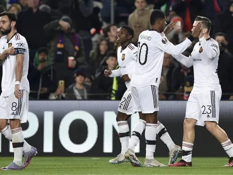 Chấm điểm M.U: Điểm 9 cho 2 thầy trò