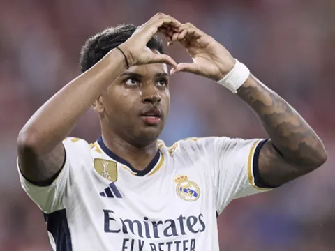 Chán Antony, Man United phá két 100 triệu euro vì "Tia chớp" của Real