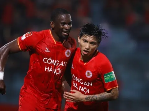 Chân sút lập hat-trick đầu tiên tại V-League 2023 là ai?