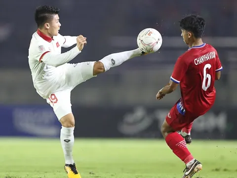 Chấn thương của Quang Hải; CĐV ĐNÁ thán phục ĐT Việt Nam