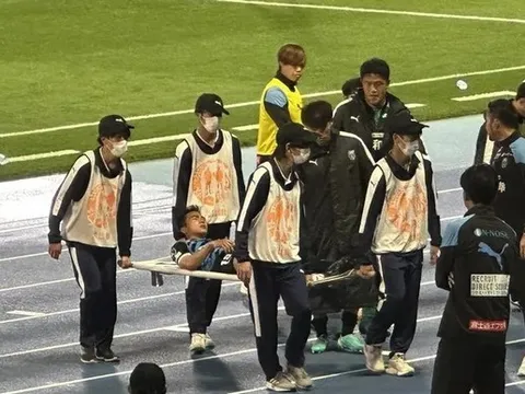 Vụ HLV Polking về CAHN có biến; "Messi Thái" gặp chấn thương nặng