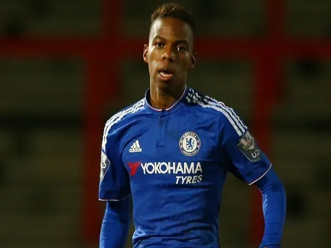 Sẵn sàng chơi bóng miễn phí, đồng hương của Hazard vẫn bị Chelsea tống khứ