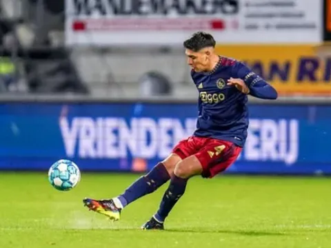 Chê Edson Alvarez, Sneijder bị phản bác