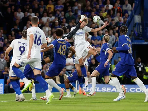 CĐV Chelsea: "Sanchez khiến Kepa trông giống sự lựa chọn an toàn"
