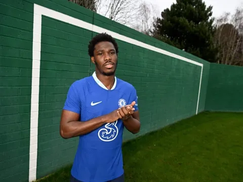 Chelsea bị kiện lên FIFA