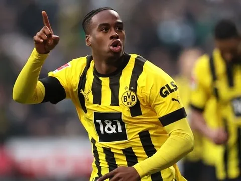 Chelsea cần dè chừng "Sancho mới" của Dortmund