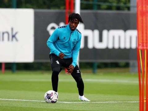 Chelsea cạnh tranh mục tiêu 50 triệu với Liverpool