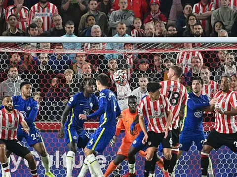 "Chelsea có chiến thắng may mắn"