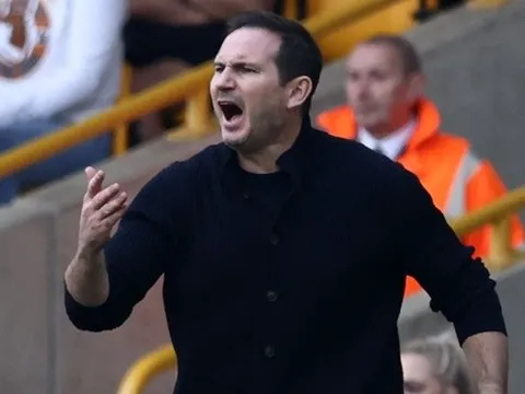 Bại trận, Lampard nói rõ tình hình của Kante và Mount