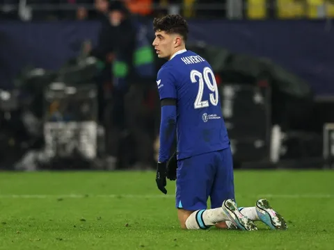 Chelsea khủng hoảng hàng công