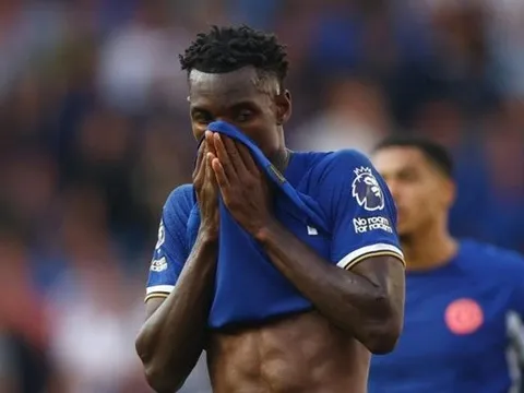 Chelsea nhận thấy 'hố đen' ở trận thua Nottingham Forest