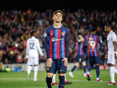 Chelsea nhận tín hiệu u ám từ sao Barca