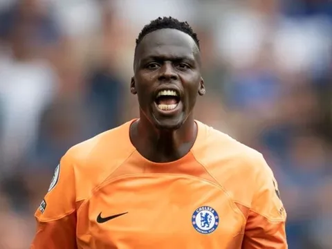 "Chelsea sẵn sàng lắng nghe những lời đề nghị cho Mendy"