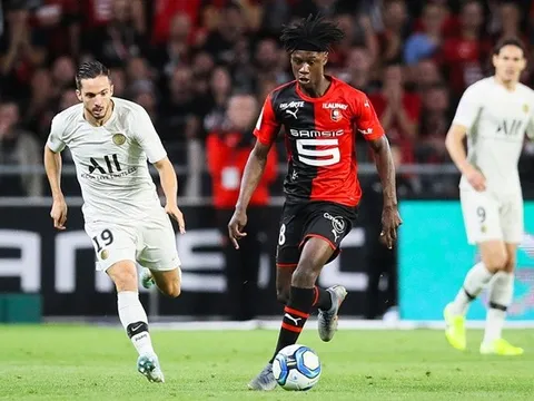 Chi 100 triệu euro, PSG đón 'thần đồng' từng khiến mình bẽ mặt về Paris