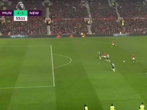 Chỉ một hình ảnh trận thắng Newcastle đủ thấy M.U cần gấp "số 10" mới