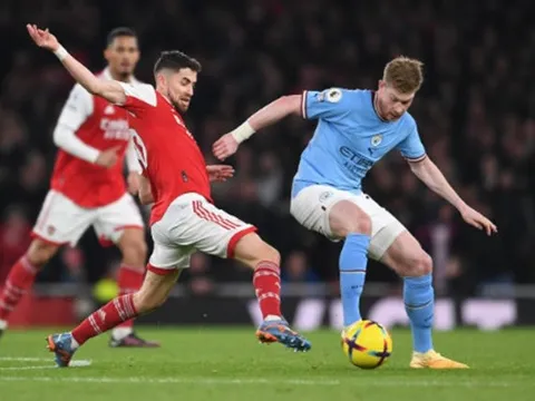 Chìa khóa vạn năng kéo sập Emirates