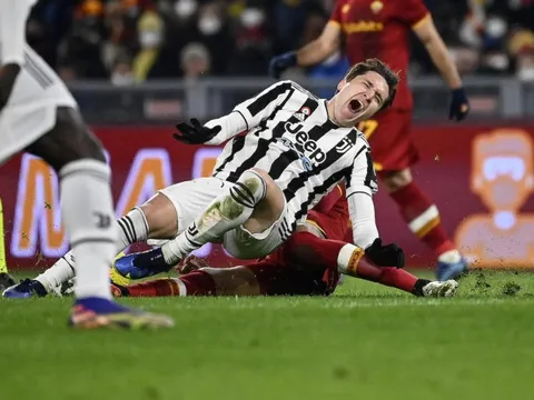 Chiesa hé lộ chấn thương kinh hoàng sau pha vào bóng của Smalling