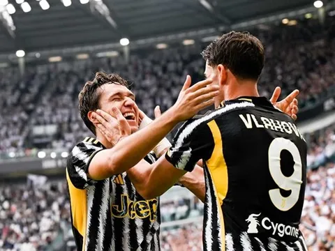Vlahovic và Chiesa “chắp cánh” cho sự trở lại của Juventus