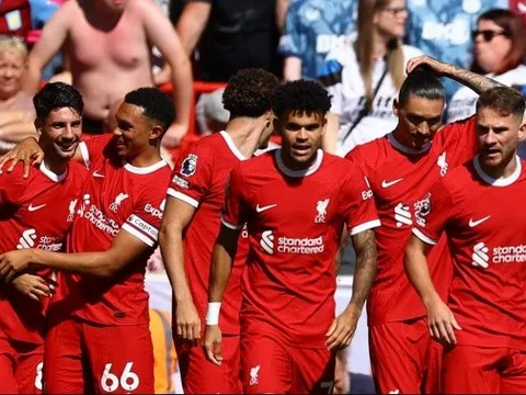 Chiều sâu lực lượng đang giúp Liverpool vượt qua khó khăn