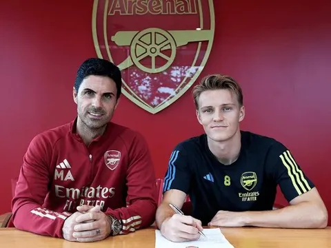CHÍNH THỨC: Arsenal gia hạn hợp đồng với Odegaard