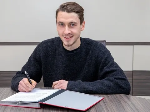 CHÍNH THỨC: Bayern trói chân sao mai tuổi đôi mươi