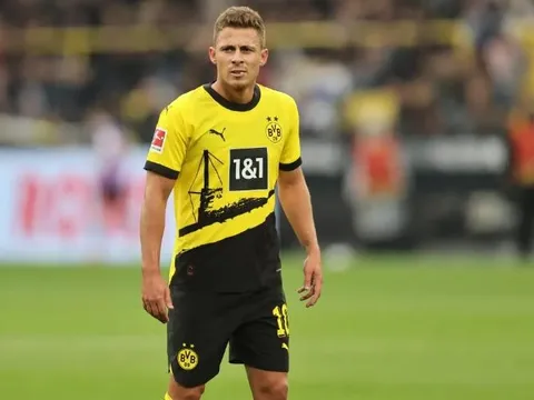 CHÍNH THỨC! Hazard có bến đỗ mới