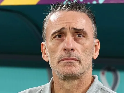 CHÍNH THỨC! HLV thứ 4 từ chức sau thất bại ở World Cup