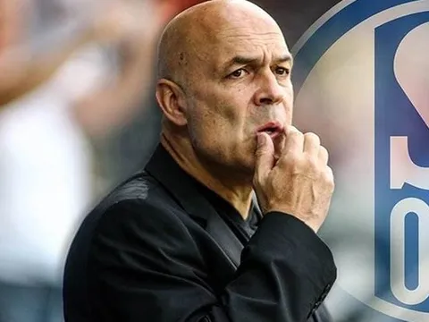 CHÍNH THỨC! Không thắng 29 trận, 'Hoàng đế sa cơ' thay HLV lần 3