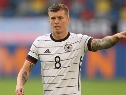 CHÍNH THỨC: Kroos trở lại ĐT Đức