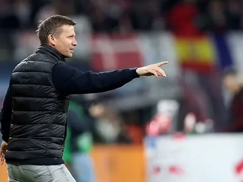 CHÍNH THỨC: Leipzig sa thải HLV trước thềm gặp Man City