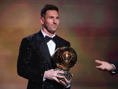 CHÍNH THỨC: Lionel Messi đoạt quả bóng vàng thứ 7 trong sự nghiệp