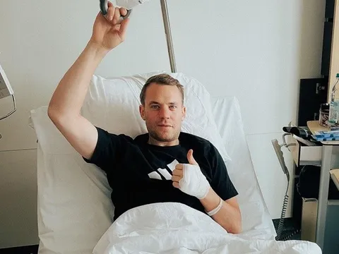 CHÍNH THỨC: Neuer phẫu thuật thành công, nghỉ hết mùa giải