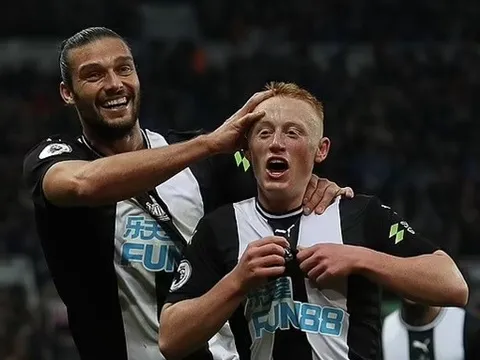CHÍNH THỨC: Newcastle 'trảm' 8 cái tên, có kẻ hạ sát Man Utd