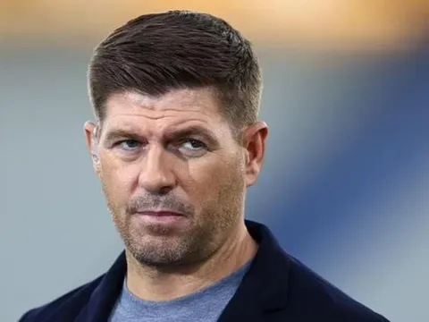 CHÍNH THỨC! Steven Gerrard cập bến Ả Rập Saudi