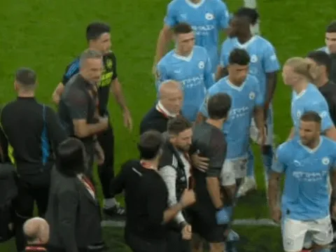 CHOÁNG! Man City bại trận, Haaland đòi choảng nhau với BHL Arsenal