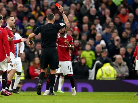 MU đá đấm có thể chưa bằng ai, nhưng chơi xấu thì không ai bằng