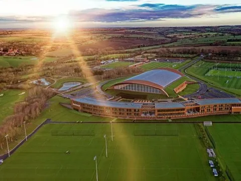 Choáng ngợp với sân tập mới 100 triệu bảng Anh của Leicester