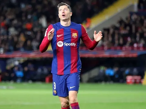 Choáng với Barca